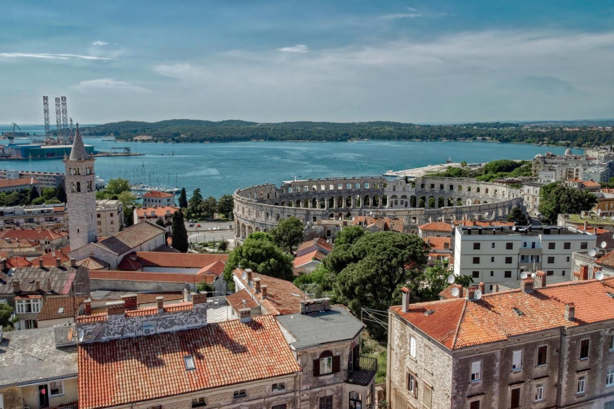 Apartment Seagull Pula Exterior photo